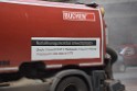 LKW blieb unter Bruecke haengen Koeln Ehrenfeld Innere Kanalstr Hornstr P479